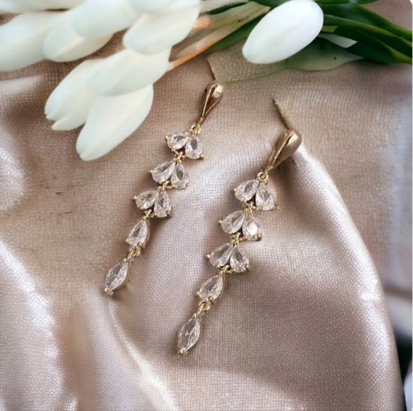 Anthropologie Jewelry - Leaf Drop Earrings